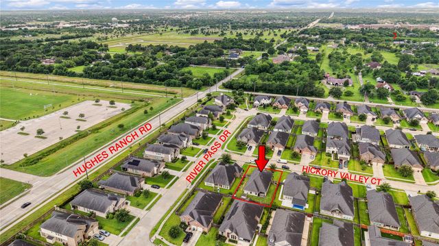 2109 Hickory Valley Court, Pearland, TX 77581