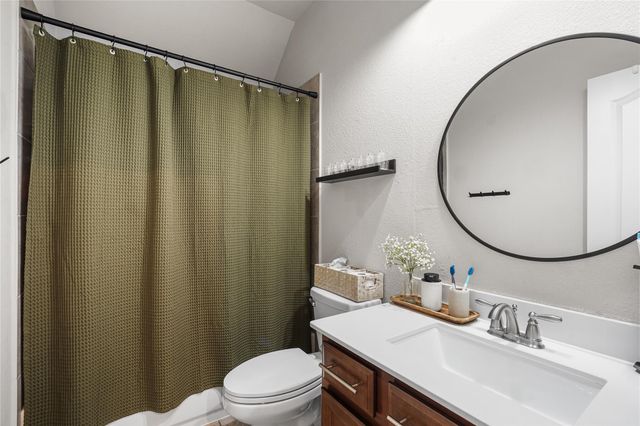 2109 Hickory Valley Court, Pearland, TX 77581