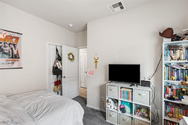 2109 Hickory Valley Court, Pearland, TX 77581