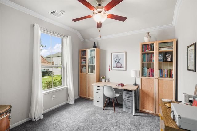 2109 Hickory Valley Court, Pearland, TX 77581