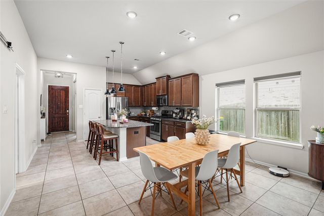 2109 Hickory Valley Court, Pearland, TX 77581