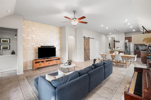 2109 Hickory Valley Court, Pearland, TX 77581
