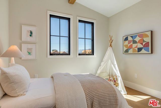 744 Iliff Street, Los Angeles, CA 90272