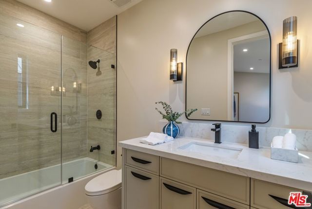 744 Iliff Street, Los Angeles, CA 90272