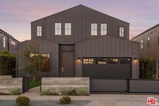 744 Iliff Street, Los Angeles, CA 90272