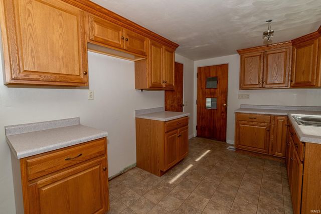 16988 New Road, Bremen, IN 46506