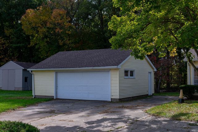 16988 New Road, Bremen, IN 46506