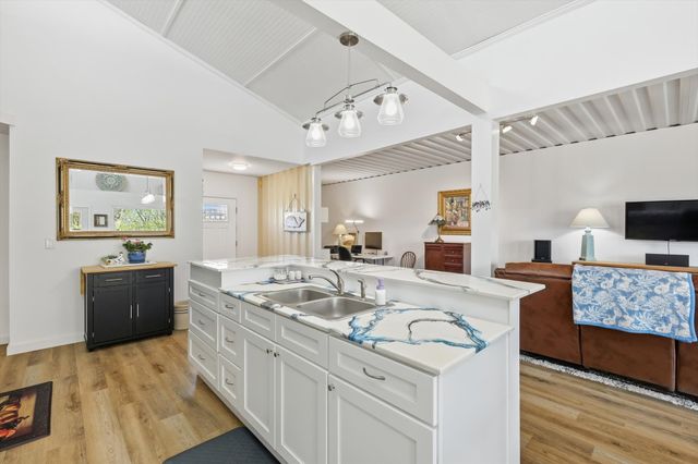 395 Lone Trail, Rhome, TX 76078