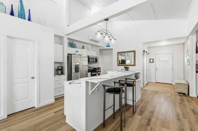 395 Lone Trail, Rhome, TX 76078