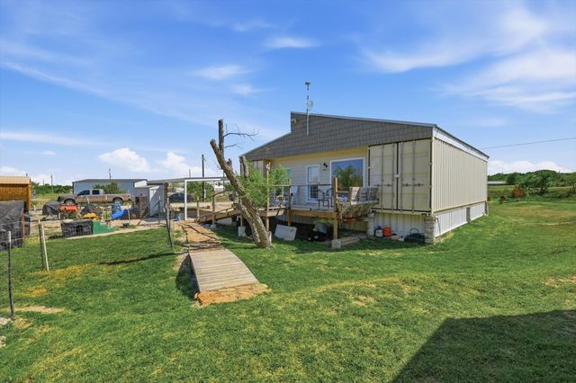 395 Lone Trail, Rhome, TX 76078