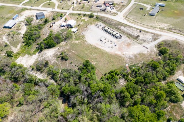 395 Lone Trail, Rhome, TX 76078