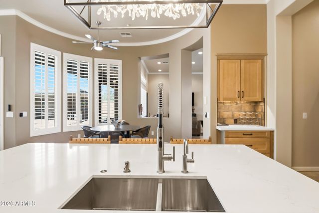 42144 N MOUNTAIN COVE Drive, Phoenix, AZ 85086