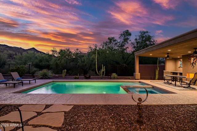 42144 N MOUNTAIN COVE Drive, Phoenix, AZ 85086