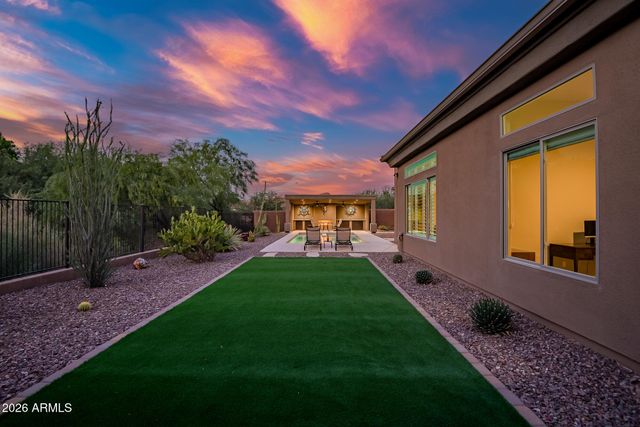 42144 N MOUNTAIN COVE Drive, Phoenix, AZ 85086