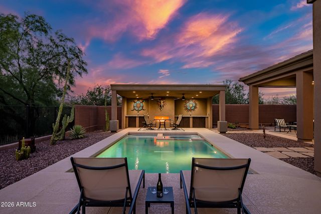 42144 N MOUNTAIN COVE Drive, Phoenix, AZ 85086