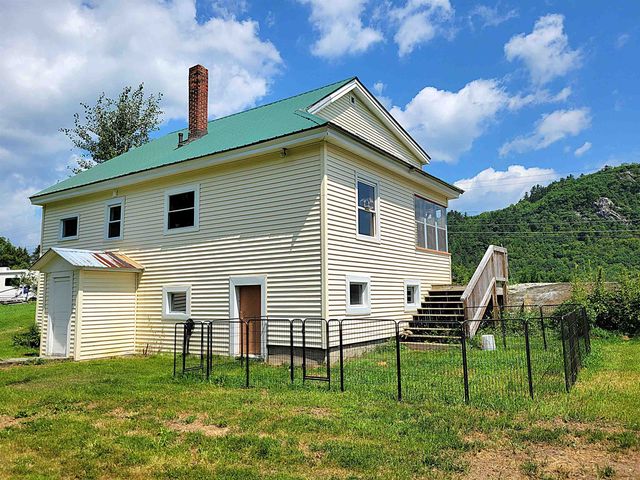 51 Jericho Road, Berlin, NH 03570