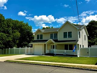 285 Daniel Street, Lindenhurst, NY 11757