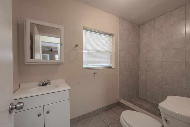 5275 NE 16 Avenue, Pompano Beach, FL 33064