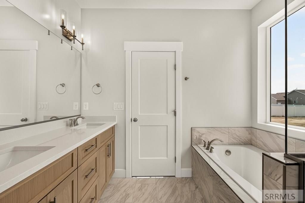 Image 18 of property listing at 426 Sage Lakes Blvd, Idaho Falls, ID 83401