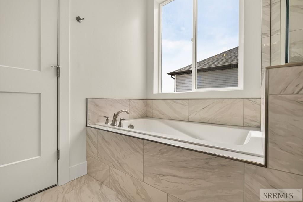 Image 21 of property listing at 426 Sage Lakes Blvd, Idaho Falls, ID 83401