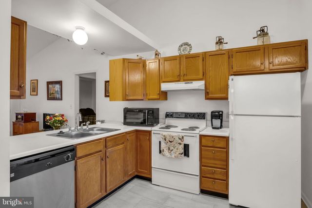 26 SOUTHPOINT DRIVE, Mechanicsburg, PA 17055