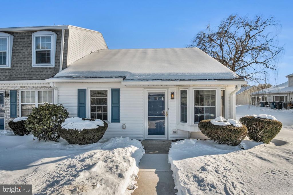 26 SOUTHPOINT DRIVE, Mechanicsburg, PA 17055