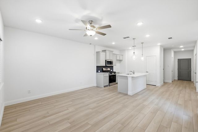 204 Griffith Drive 17, Princeton, TX 75407