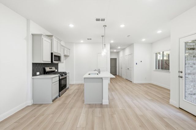 204 Griffith Drive 17, Princeton, TX 75407