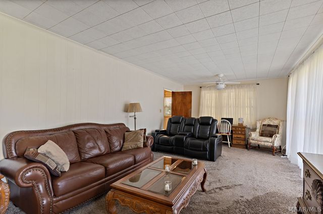 400 Studdard Drive, Clanton, AL 35045