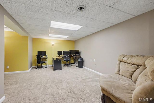 13 Running Waters Court, St Charles, MO 63304