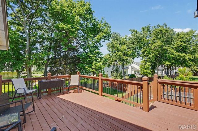 13 Running Waters Court, St Charles, MO 63304