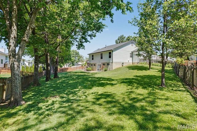 13 Running Waters Court, St Charles, MO 63304