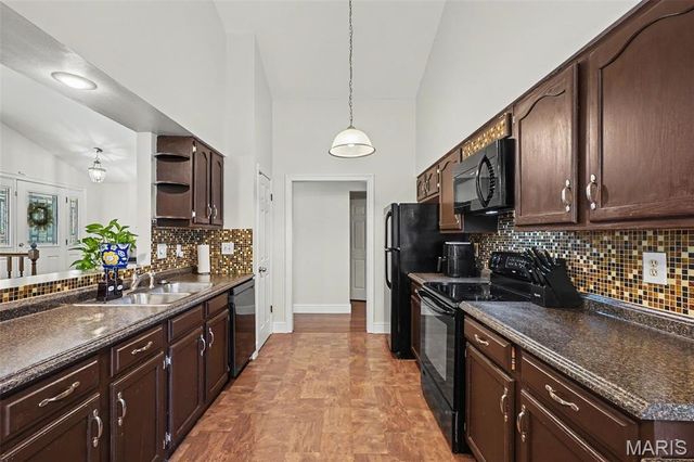 13 Running Waters Court, St Charles, MO 63304