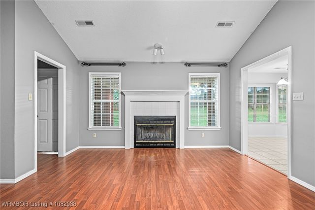 1620 Hunter Hill Drive, Van Buren, AR 72956