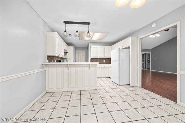 1620 Hunter Hill Drive, Van Buren, AR 72956
