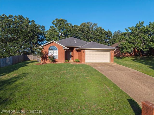 1620 Hunter Hill Drive, Van Buren, AR 72956