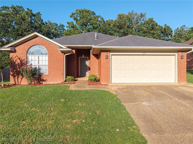 1620 Hunter Hill Drive, Van Buren, AR 72956