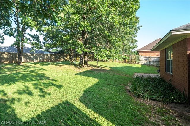 1620 Hunter Hill Drive, Van Buren, AR 72956