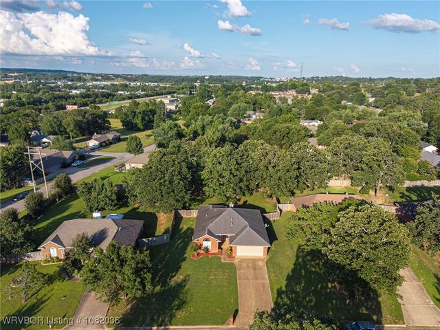 1620 Hunter Hill Drive, Van Buren, AR 72956