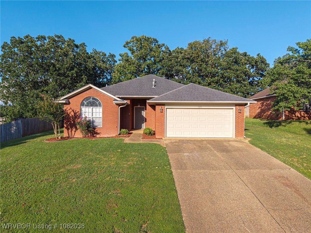 1620 Hunter Hill Drive, Van Buren, AR 72956