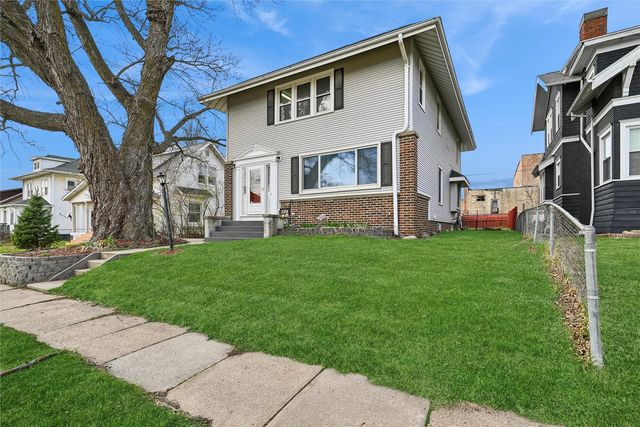 304 South Street, Urbana, IA 52345