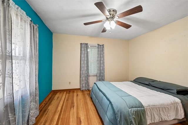 304 South Street, Urbana, IA 52345