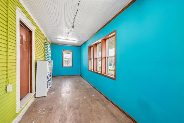 304 South Street, Urbana, IA 52345