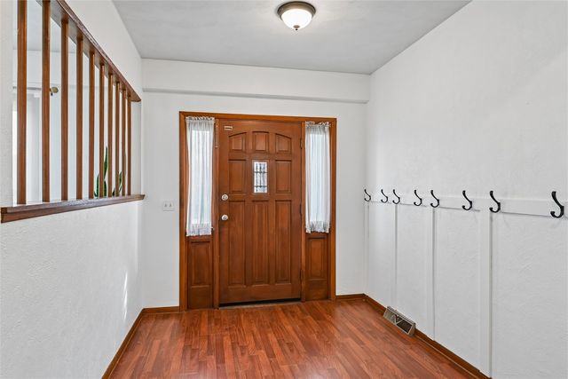 304 South Street, Urbana, IA 52345