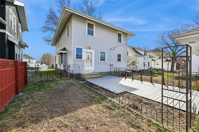 304 South Street, Urbana, IA 52345