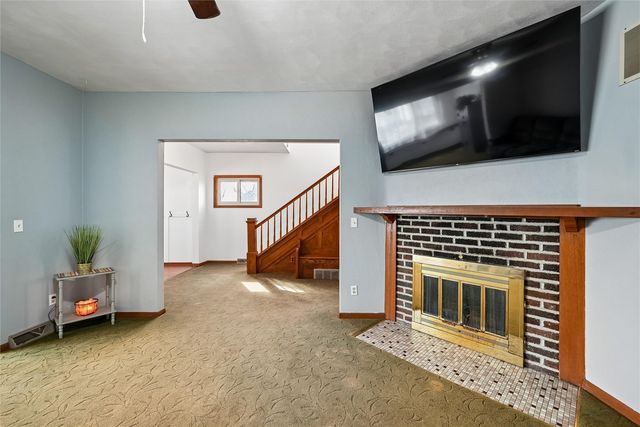 304 South Street, Urbana, IA 52345