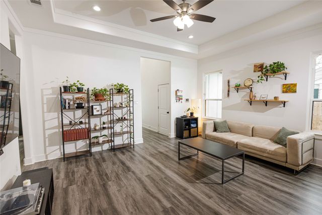 3231 Fairview Avenue, Dallas, TX 75223