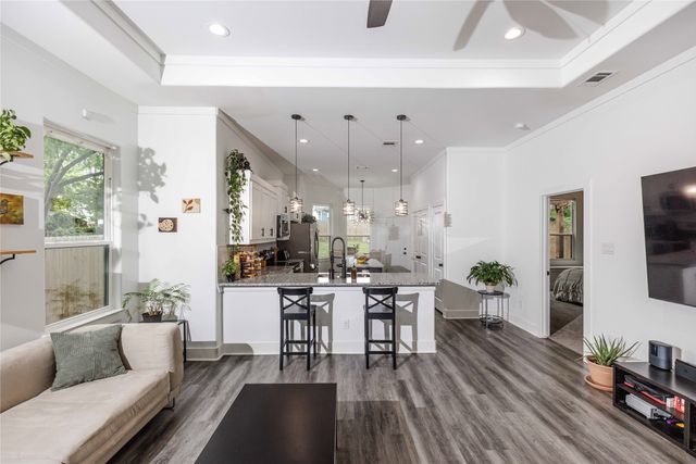 3231 Fairview Avenue, Dallas, TX 75223