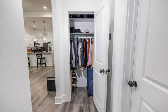 3231 Fairview Avenue, Dallas, TX 75223