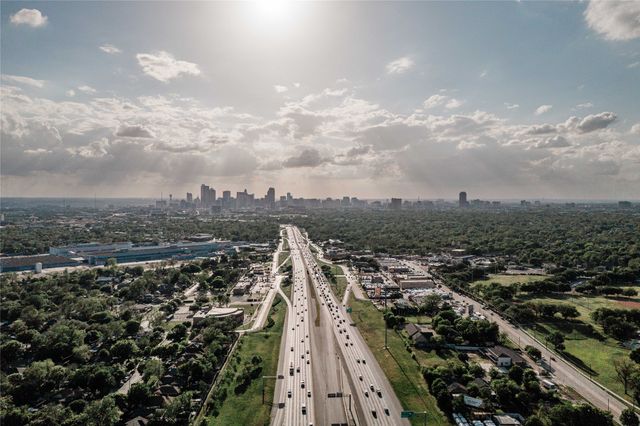 3231 Fairview Avenue, Dallas, TX 75223